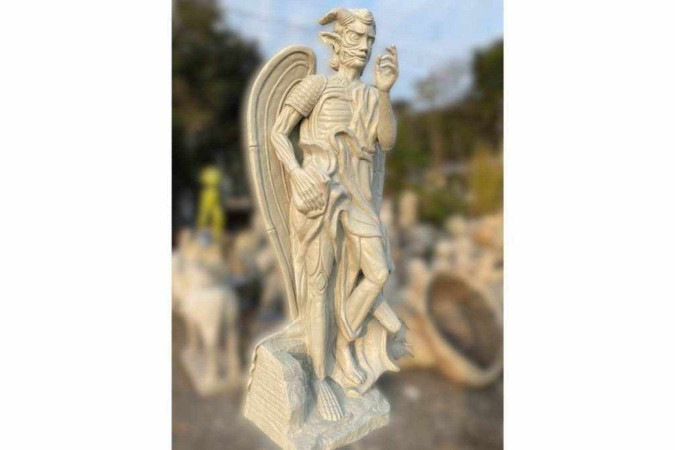 Estátua de Lúcifer/foto: Material cedido ao Correio Estátua de Lúcifer/foto: Material cedido ao Correio