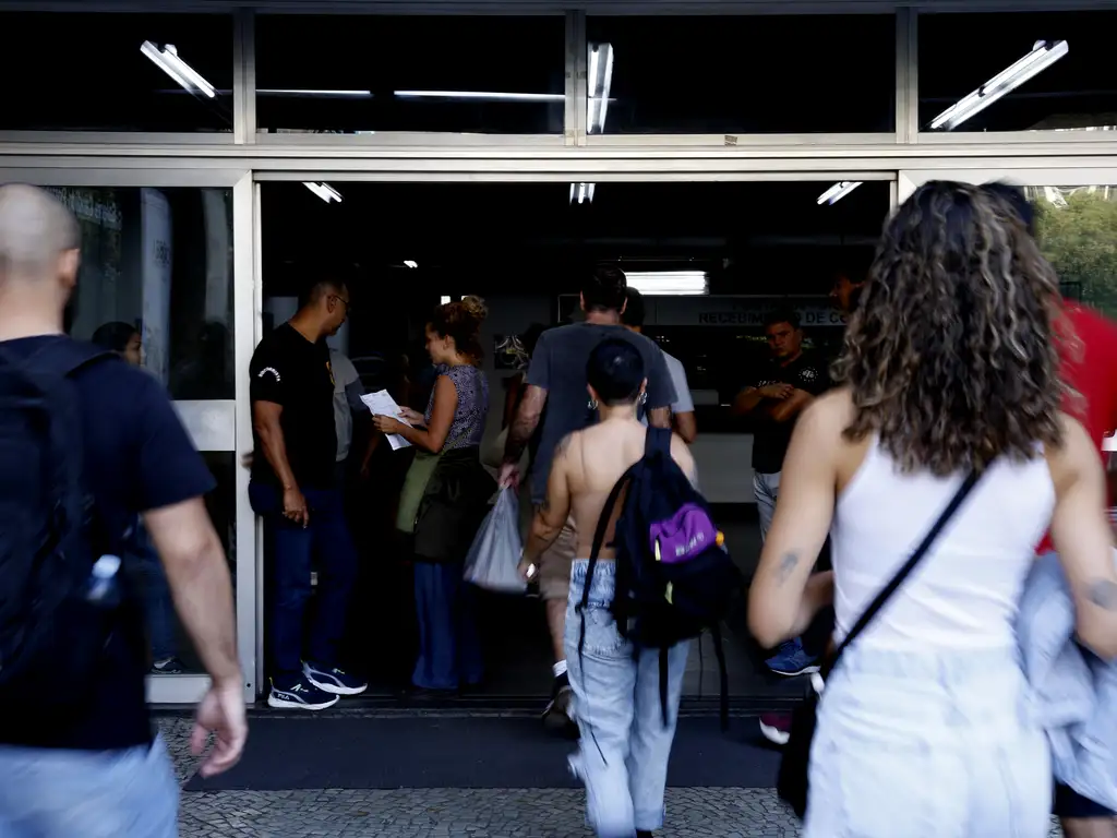 Os 2,1 milh&otilde;es de inscritos concorrem a 6.640 vagas/T&acirc;nia R&ecirc;go/Ag&ecirc;ncia Brasil