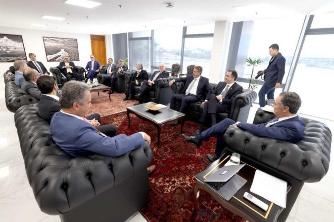 Em um almoço realizado na tarde desta terça-feira (20/08), representantes dos Três Poderes entraram em consenso sobre o tema/foto: Divulgação/STF Em um almoço realizado na tarde desta terça-feira (20/08), representantes dos Três Poderes entraram em consenso sobre o tema/foto: Divulgação/STF