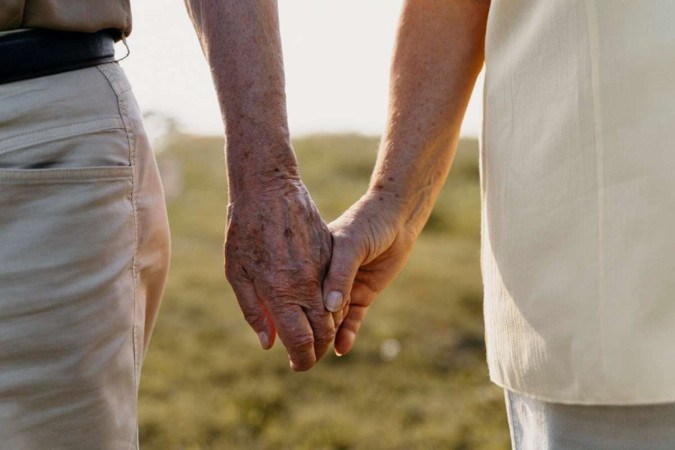 A pesquisa, publicada na revista 'International Social Work', acompanhou 7.641 canadenses com 60 anos ou mais por aproximadamente três anos/foto: Freepik