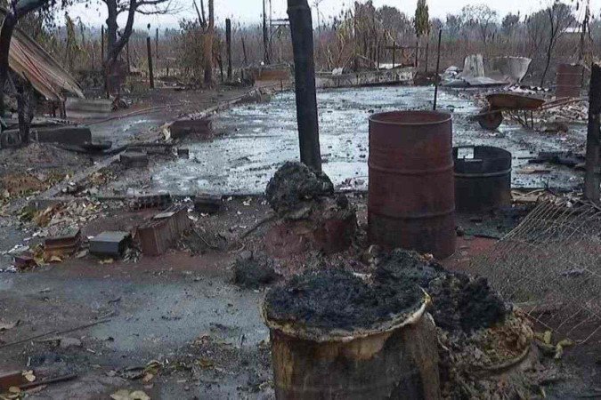 Prefeituras da região e a Defesa Civil de São Paulo se mobilizaram para ajudar as famílias atingidas. Foram entregues água, comida e colchões/foto: Reprodução/EPTV Prefeituras da região e a Defesa Civil de São Paulo se mobilizaram para ajudar as famílias atingidas. Foram entregues água, comida e colchões/foto: Reprodução/EPTV