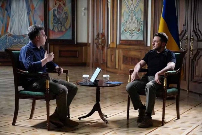Luciano Huck foi autorizado a deixar o abrigo e foi recebido pelo presidente Zelenski para entrevistá-lo/Foto: Divulgação Luciano Huck foi autorizado a deixar o abrigo e foi recebido pelo presidente Zelenski para entrevistá-lo/Foto: Divulgação