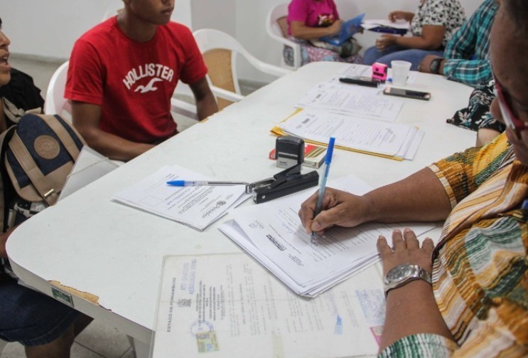 Entre aos serviços realizados estão emissão da segunda via da certidão de nascimento, casamento e óbito, VEm Livre Acesso, emissão de RG, palestras, ações de combate à violência de gênero, orientações aos consumidores e mais/Foto: Divulgação/SJDH Entre aos serviços realizados estão emissão da segunda via da certidão de nascimento, casamento e óbito, VEm Livre Acesso, emissão de RG, palestras, ações de combate à violência de gênero, orientações aos consumidores e mais/Foto: Divulgação/SJDH