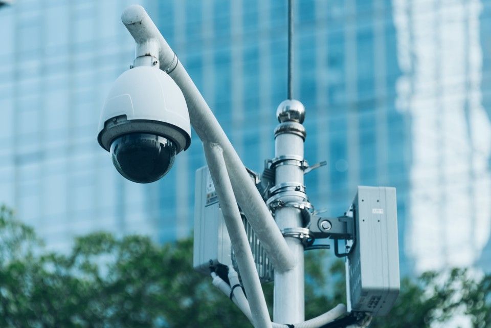 Esse processo pretende permitir a contratação do videomonitoramento de vias públicas, com dois mil equipamentos/Foto: Agência FreePik Esse processo pretende permitir a contratação do videomonitoramento de vias públicas, com dois mil equipamentos/Foto: Agência FreePik