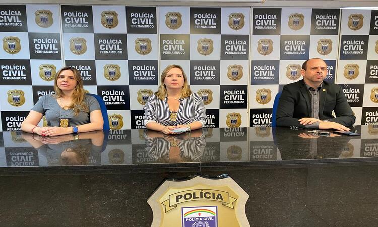 Os detalhes do crime foram revelados em coletiva no auditório da Polícia Civil, na manhã desta sexta-feira (30)/Foto: Divulgação/PCPE Os detalhes do crime foram revelados em coletiva no auditório da Polícia Civil, na manhã desta sexta-feira (30)/Foto: Divulgação/PCPE