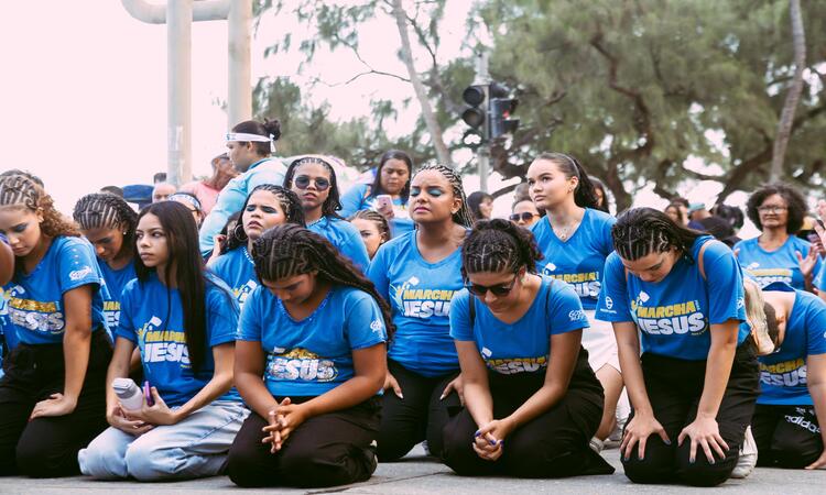 A Marcha Para Jesus no Recife realizou paradas ao longo do percurso, e foram feitas orações em solidariedade à comunidade do Morro/Foto: Divulgação A Marcha Para Jesus no Recife realizou paradas ao longo do percurso, e foram feitas orações em solidariedade à comunidade do Morro/Foto: Divulgação