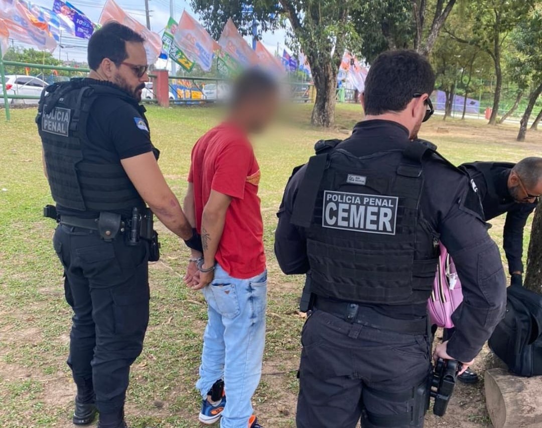 A ação foi realizada através do Centro de Monitoramento Eletrônico de Pessoas (Cemep) e ainda resultou no recolhimento de um monitorado do regime semiaberto por descumprimento das regras de monitoração/Foto: Divulgação/SEAP A ação foi realizada através do Centro de Monitoramento Eletrônico de Pessoas (Cemep) e ainda resultou no recolhimento de um monitorado do regime semiaberto por descumprimento das regras de monitoração/Foto: Divulgação/SEAP