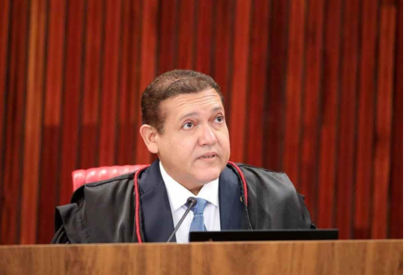 "Providenciem, no prazo comum de 5 dias, informações, manifestação da Advocacia-Geral da União e parecer da Procuradoria-Geral da República", disse Nunes Marques em despacho desta quinta-feira (5/9)./crédito: Alejandro Zambrana/secom/TSE "Providenciem, no prazo comum de 5 dias, informações, manifestação da Advocacia-Geral da União e parecer da Procuradoria-Geral da República", disse Nunes Marques em despacho desta quinta-feira (5/9)./crédito: Alejandro Zambrana/secom/TSE