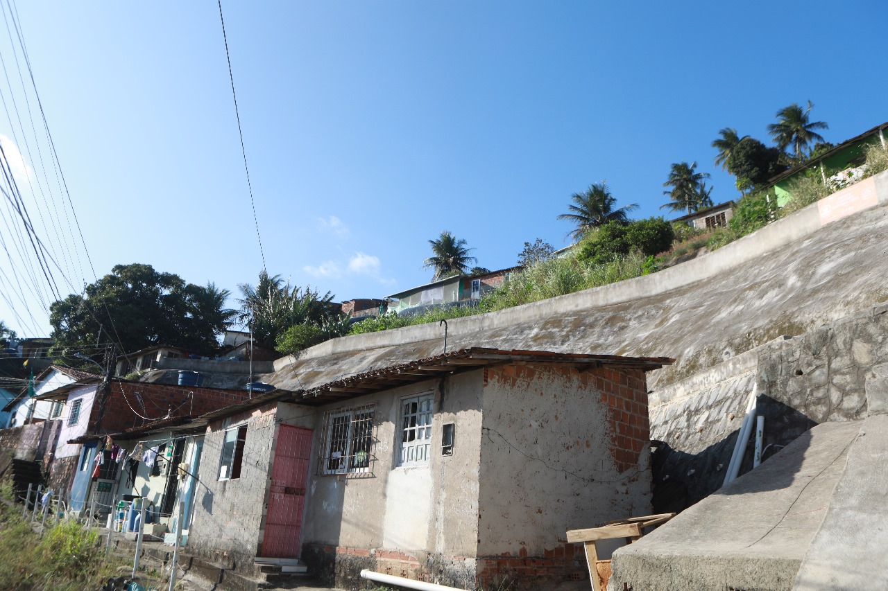 Entre as três obras já finalizadas, a maior intervenção foi realizada na Rua Três Morros, onde a Prefeitura investiu R$ 1,3 milhão/Foto: Hélia Scheppa/Prefeitura do Recife Entre as três obras já finalizadas, a maior intervenção foi realizada na Rua Três Morros, onde a Prefeitura investiu R$ 1,3 milhão/Foto: Hélia Scheppa/Prefeitura do Recife