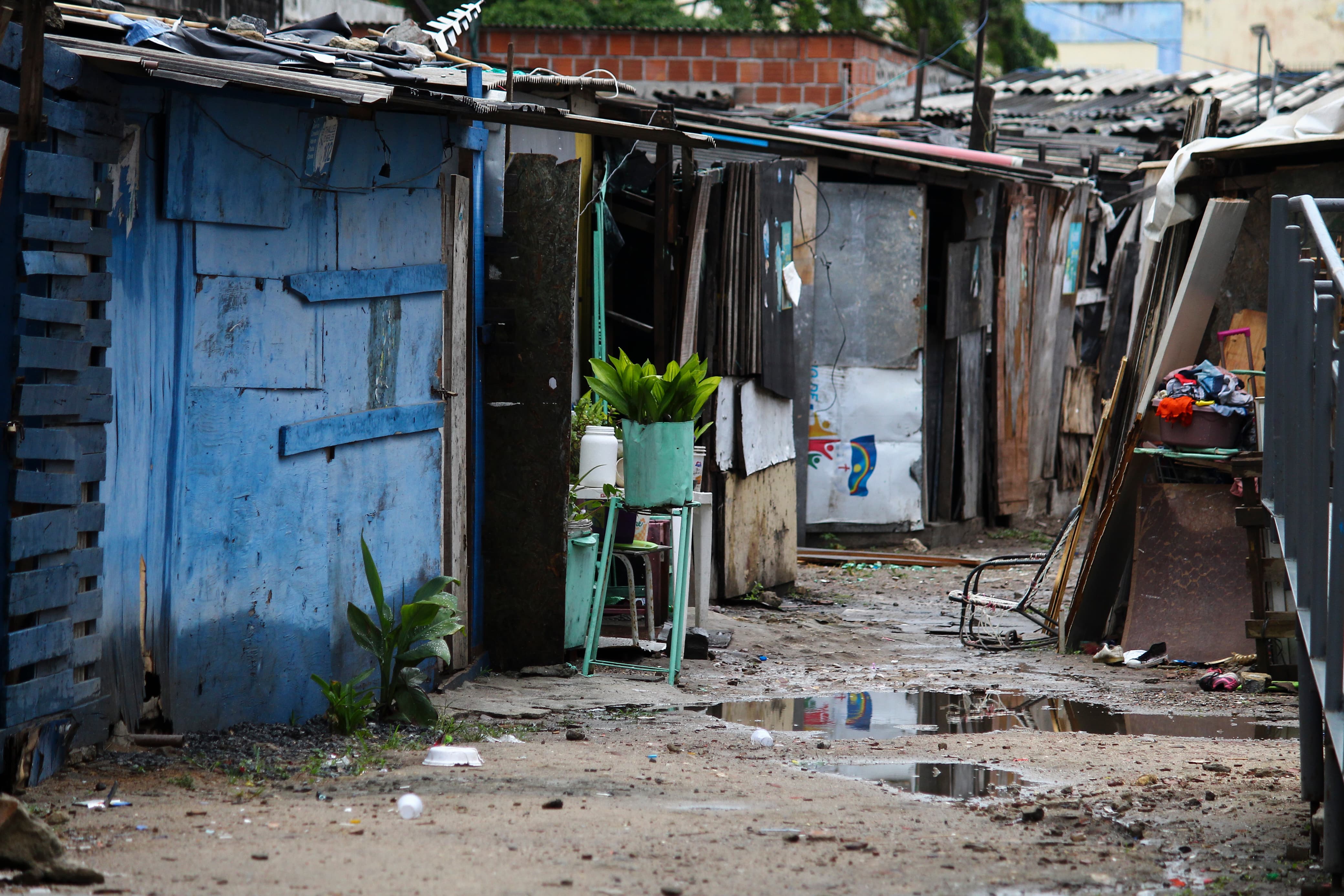 Na capital pernambucana 50,5% das residências não têm acesso a coleta de esgoto/Sandy James/DP Foto Na capital pernambucana 50,5% das residências não têm acesso a coleta de esgoto/Sandy James/DP Foto