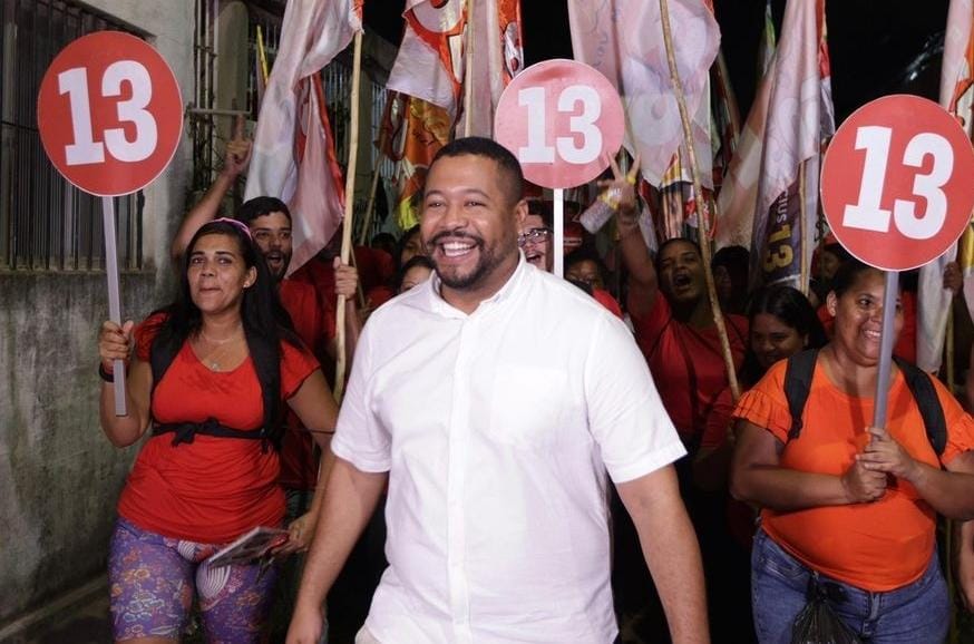 De acordo com a assessoria do candidato, houve um atraso de dois minutos e por isso Vinicius ficou de fora da discussão/Foto: Vinicius Castelo via Instagram De acordo com a assessoria do candidato, houve um atraso de dois minutos e por isso Vinicius ficou de fora da discussão/Foto: Vinicius Castelo via Instagram