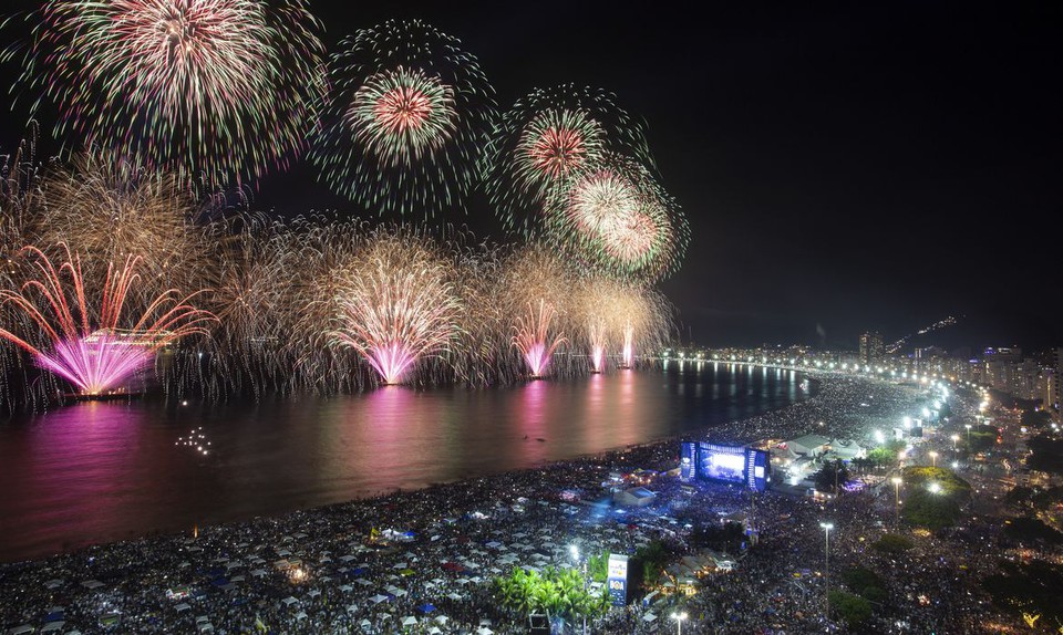 Fogos são atração na festa da virada/Foto: Arquivo/DP Fogos são atração na festa da virada/Foto: Arquivo/DP