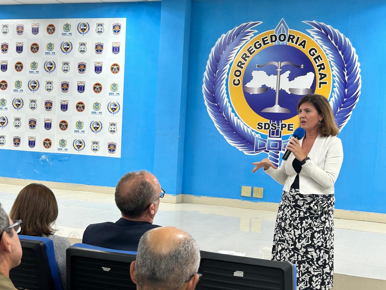 De acordo com a pasta, a ideia é promover um ambiente de trabalho saudável, de respeito, aberto ao diálogo e que, cada vez mais, propicie o desenvolvimento humano e profissional dos servidores das Forças de Segurança pernambucanas/Foto: Divulgação De acordo com a pasta, a ideia é promover um ambiente de trabalho saudável, de respeito, aberto ao diálogo e que, cada vez mais, propicie o desenvolvimento humano e profissional dos servidores das Forças de Segurança pernambucanas/Foto: Divulgação