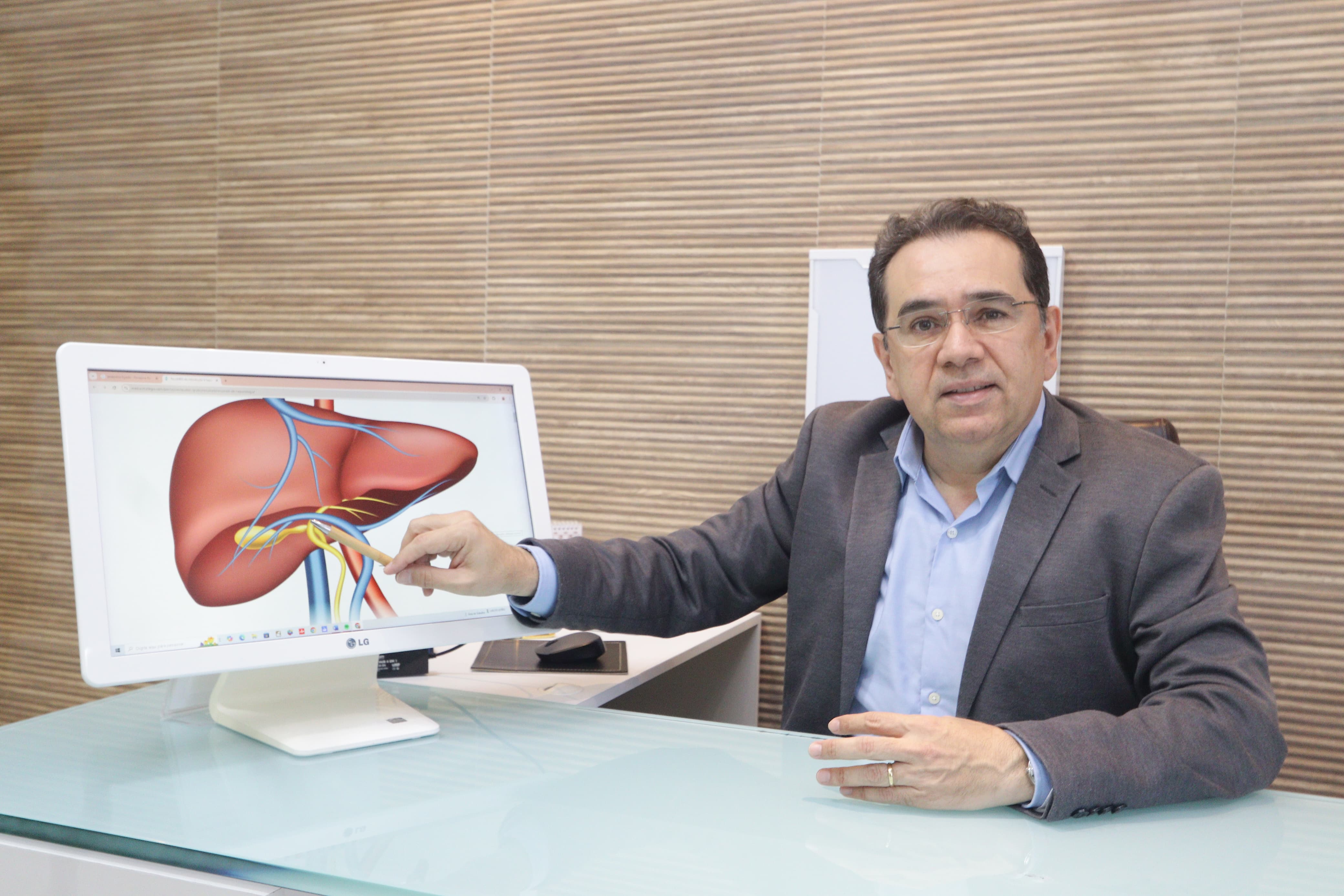 A cirurgia litotripsia intra-hepática percutânea surge como uma opção menos invasiva/Priscilla Melo/DP