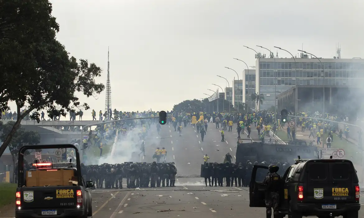 Acordo proposto pela Procuradoria da República prevê que acusados reconheçam participação nos atos golpistas e paguem multa de R$ 5 mil/foto: Joedson Alves/Agencia Brasil