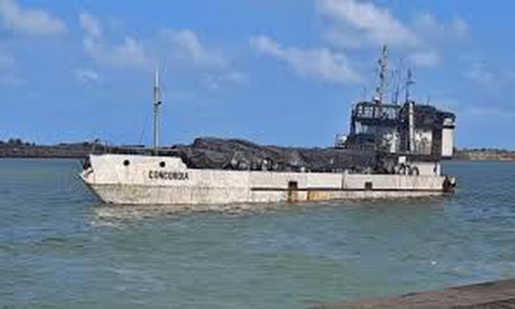 A Marinha expressou suas condolências e solidariedade às famílias dos tripulantes que perderam suas vidas nesse trágico acidente/Foto: Reprodução A Marinha expressou suas condolências e solidariedade às famílias dos tripulantes que perderam suas vidas nesse trágico acidente/Foto: Reprodução