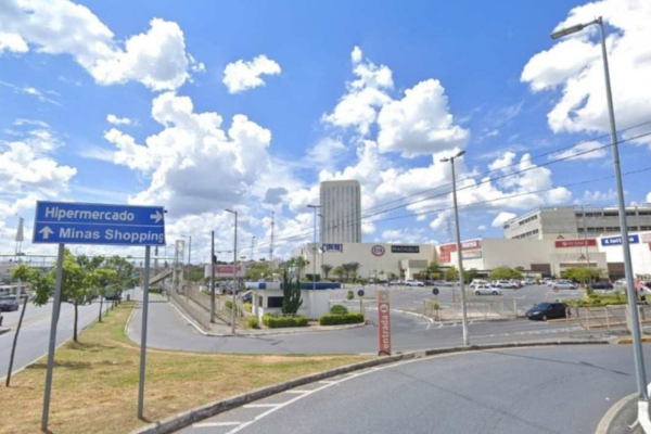 Sequestro aconteceu no estacionamento do Minas Shopping/crédito: Reprodução / Google Street View Sequestro aconteceu no estacionamento do Minas Shopping/crédito: Reprodução / Google Street View