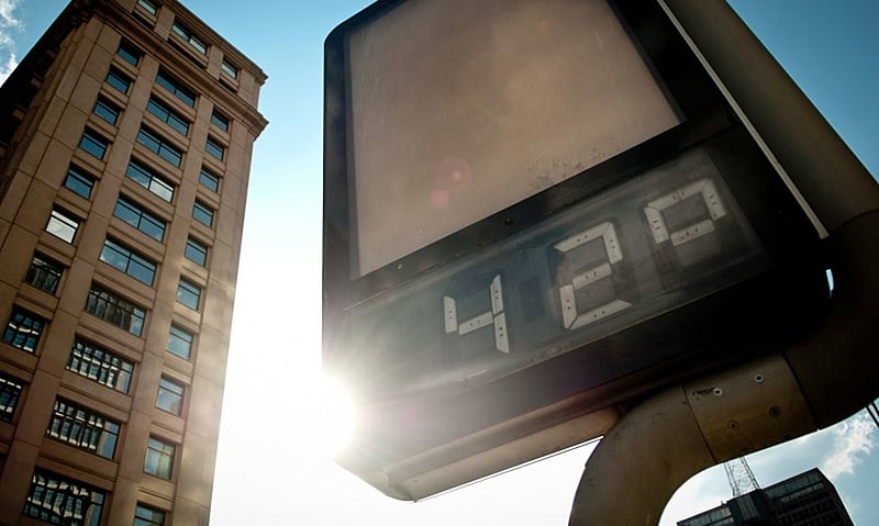 Onda de calor deve durar até quarta-feira (02)/foto: Marcelo Camargo/Agência Brasil Onda de calor deve durar até quarta-feira (02)/foto: Marcelo Camargo/Agência Brasil