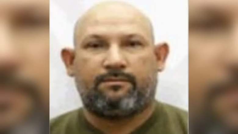 Edilson é o dono de ferro-velho que recebeu, fez o desmanche e descartou do carro usado para cometer o crime/foto: Reprodução Edilson é o dono de ferro-velho que recebeu, fez o desmanche e descartou do carro usado para cometer o crime/foto: Reprodução