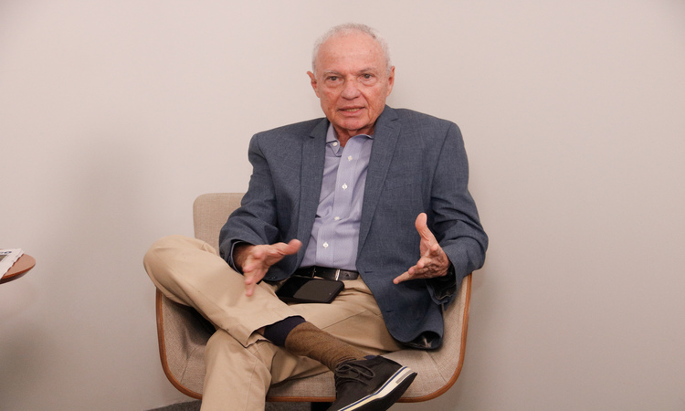 Durante visita à redação do Diario de Pernambuco, na manhã desta terça-feira (1º), Boris falou sobre os planos para as famílias Judias nesta sua nova gestão/Foto: Marina Torres/DP Foto