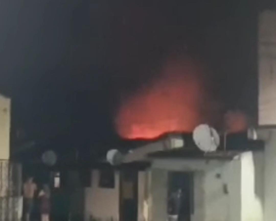 O caso foi registrado como dano e depredação e incêndio/Foto: Reprodução/Redes Sociais O caso foi registrado como dano e depredação e incêndio/Foto: Reprodução/Redes Sociais