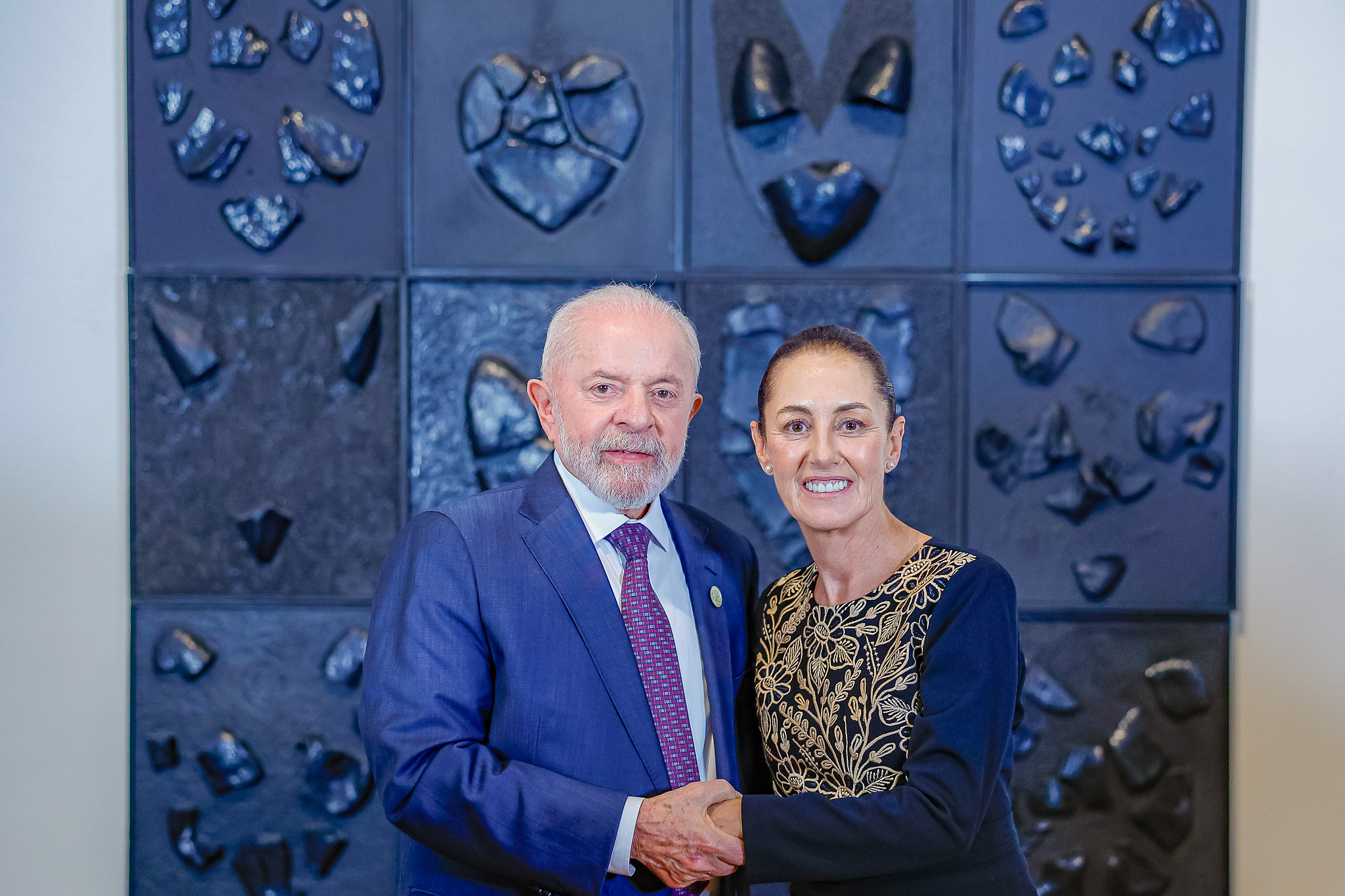 Lula espera que Sheinbaum possa "inspirar mulheres no mundo inteiro a participar da pol&iacute;tica"/Ricardo Stuckert/PR