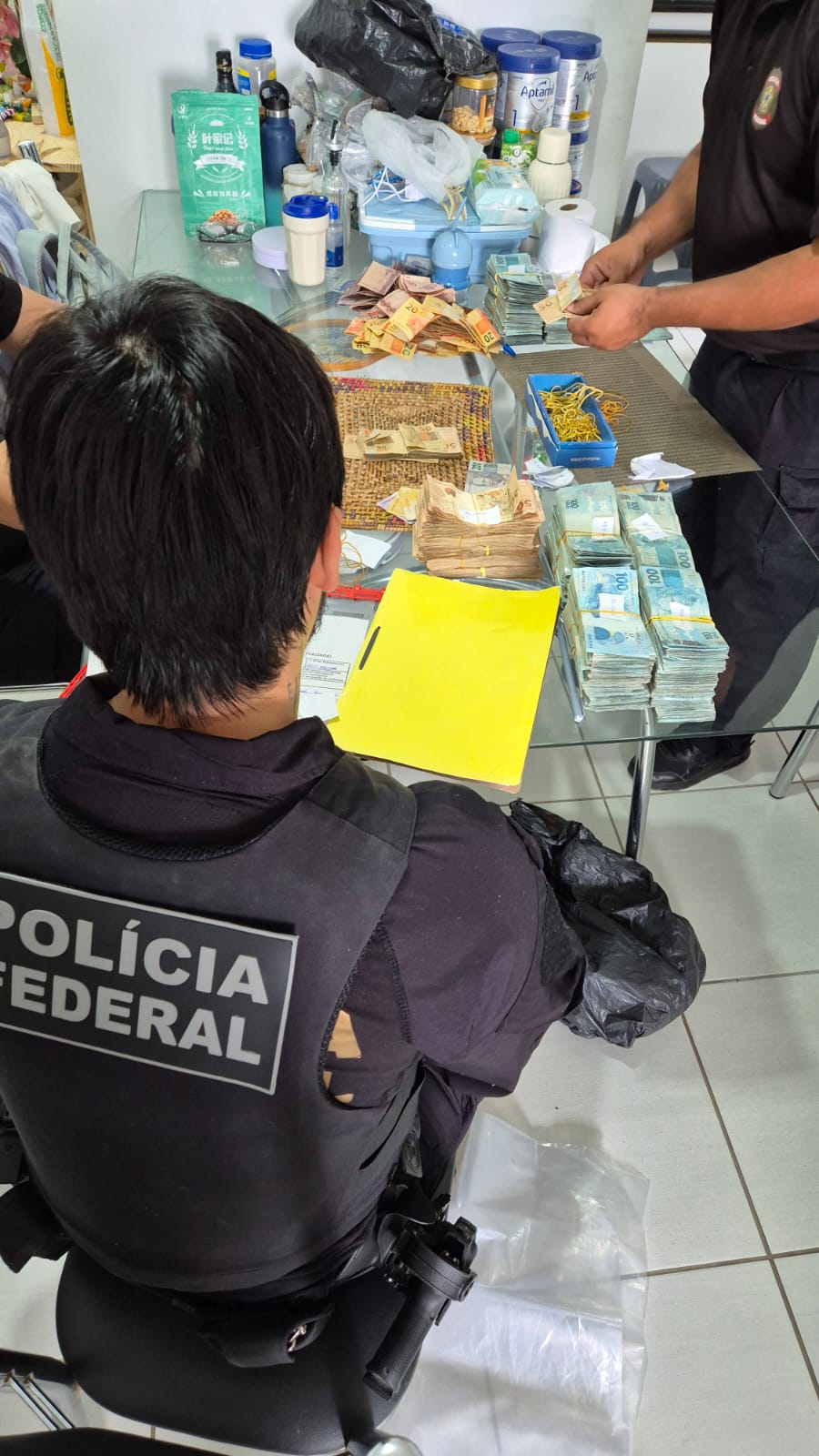 PF apreendeu R$ 320 mil em ação/Foto: PF PF apreendeu R$ 320 mil em ação/Foto: PF