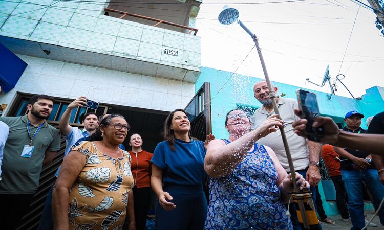 Cerca de 8 mil pessoas, moradoras destas comunidades, serão beneficiadas com as obras da adutora/Foto: Janaína Pepeu/Secom