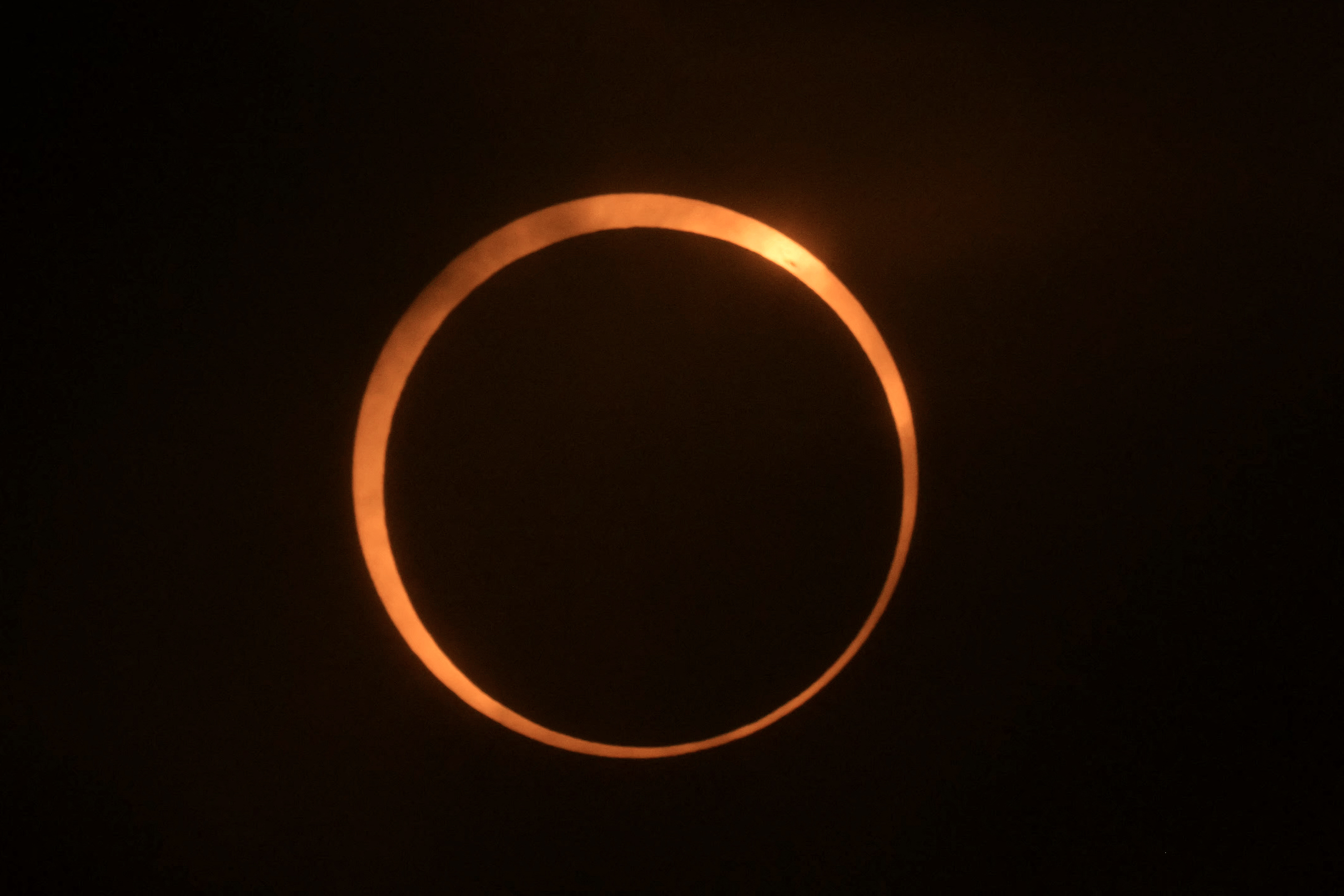 Eclipse anular em Puerto San Julian, na Argentina/foto: Juan MABROMATA / AFP Eclipse anular em Puerto San Julian, na Argentina/foto: Juan MABROMATA / AFP
