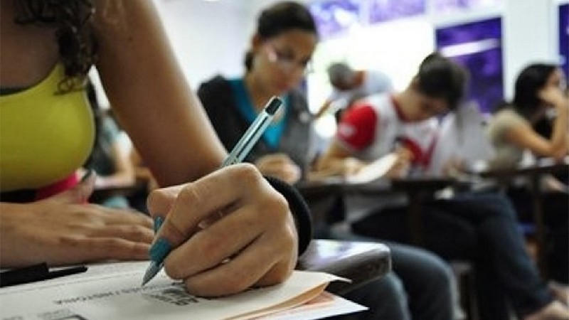 De acordo com dados do Ministério da Educação (MEC), mais de 5 milhões de candidatos se inscreveram no exame para concorrer a vagas em instituições de ensino superior/Foto: Agência Brasil De acordo com dados do Ministério da Educação (MEC), mais de 5 milhões de candidatos se inscreveram no exame para concorrer a vagas em instituições de ensino superior/Foto: Agência Brasil
