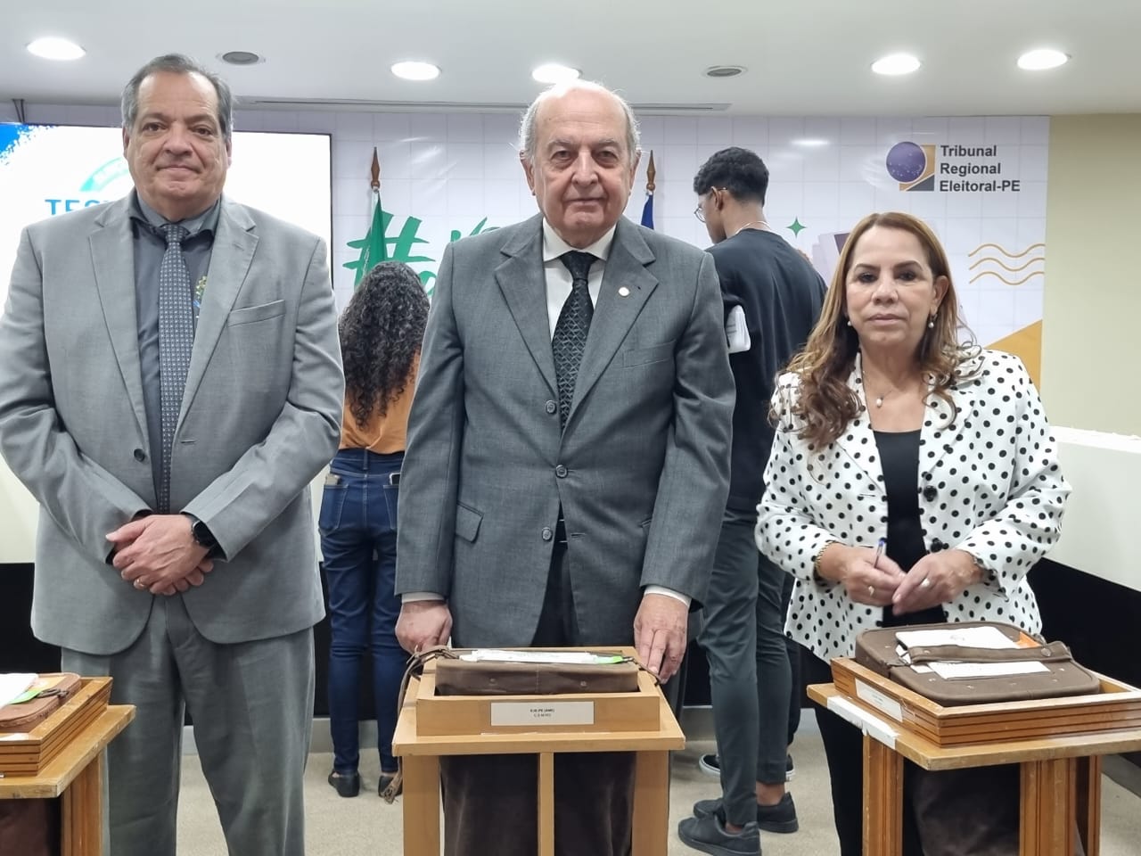 Tribunal sorteou urnas para eleições/Foto: TRE-PE
