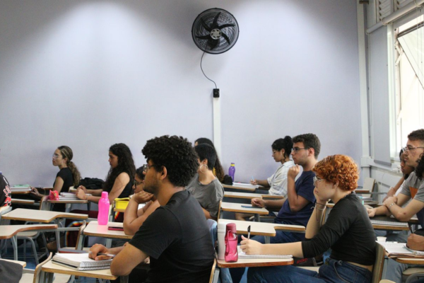 Os candidatos terão acesso à imagem da prova discursiva ou redação/Crédito: Agência Brasil Os candidatos terão acesso à imagem da prova discursiva ou redação/Crédito: Agência Brasil