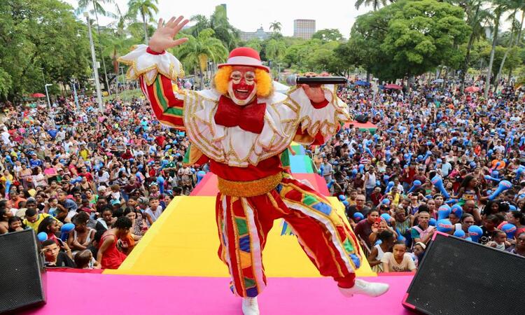 Apresentação, que já é tradição no centro do Recife, começa às 15h com diversão para toda família