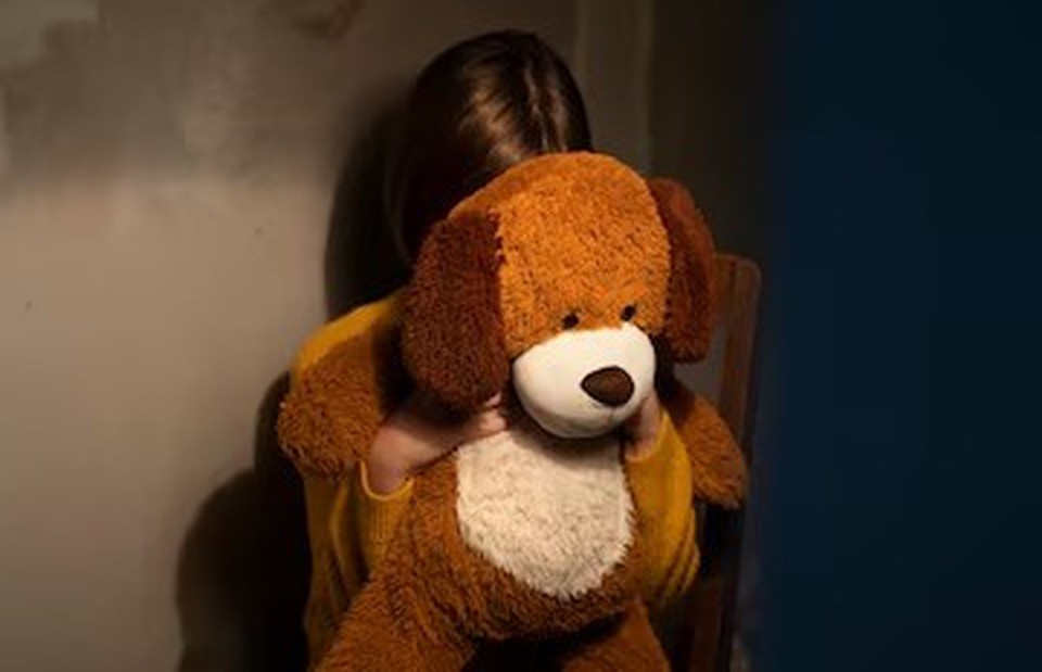 Relatório aponta que mais de 370 milhões de crianças ou adolescentes foram vítimas de violação ou abuso sexual na infância/foto: Freepik Relatório aponta que mais de 370 milhões de crianças ou adolescentes foram vítimas de violação ou abuso sexual na infância/foto: Freepik