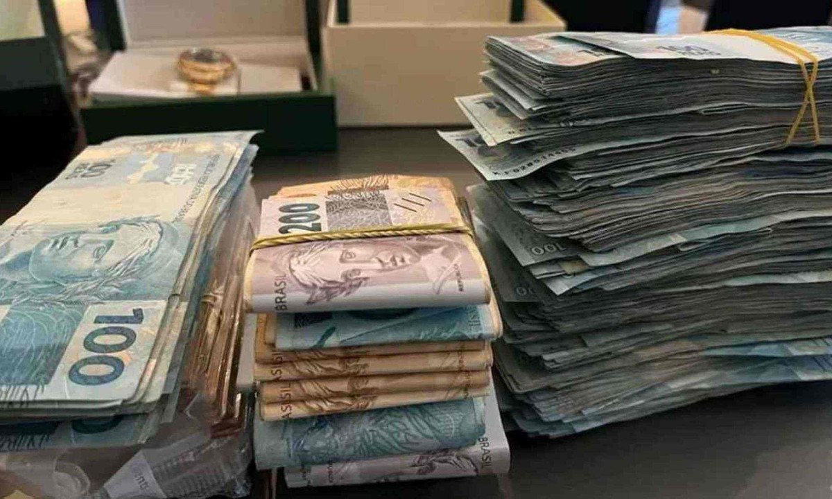 Condenado convencia, por meio de palestras, vítimas a investir em suas empresas/foto: Polícia Federal/Divulgação Condenado convencia, por meio de palestras, vítimas a investir em suas empresas/foto: Polícia Federal/Divulgação