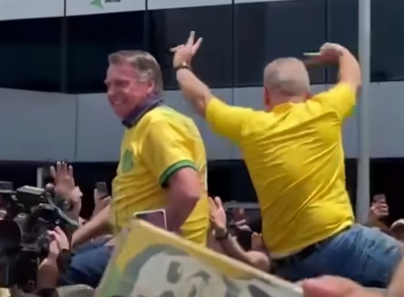 Bolsonaro faz campanha em João Pessoa, na Paraíba/foto: Reprodução/Redes sociais Bolsonaro faz campanha em João Pessoa, na Paraíba/foto: Reprodução/Redes sociais