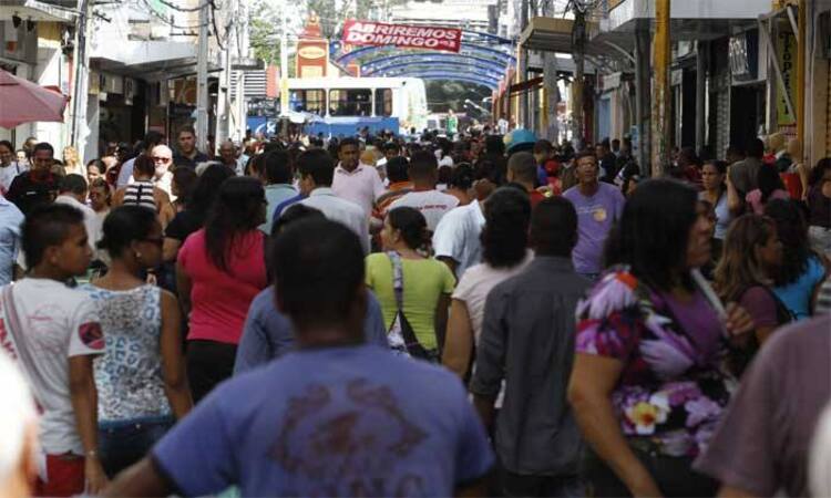 As lojas de rua abrirão de maneira facultativa/Foto: Arquivo/DP As lojas de rua abrirão de maneira facultativa/Foto: Arquivo/DP