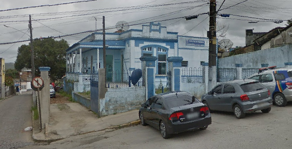 suspeito esfaqueou a mulher e tentou fugir, mas foi capturado por policiais militares/Foto: Reprodução/Google Street View suspeito esfaqueou a mulher e tentou fugir, mas foi capturado por policiais militares/Foto: Reprodução/Google Street View
