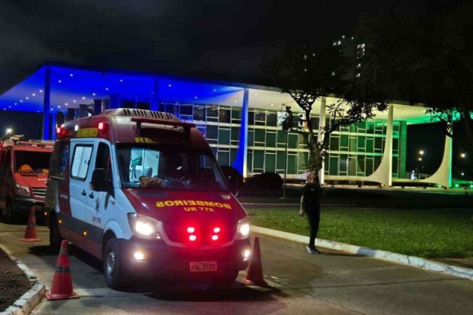 O prédio do anexo 2 foi evacuado e os bombeiros foram acionados/foto: Minervino Júnior/CB/D.A Press O prédio do anexo 2 foi evacuado e os bombeiros foram acionados/foto: Minervino Júnior/CB/D.A Press