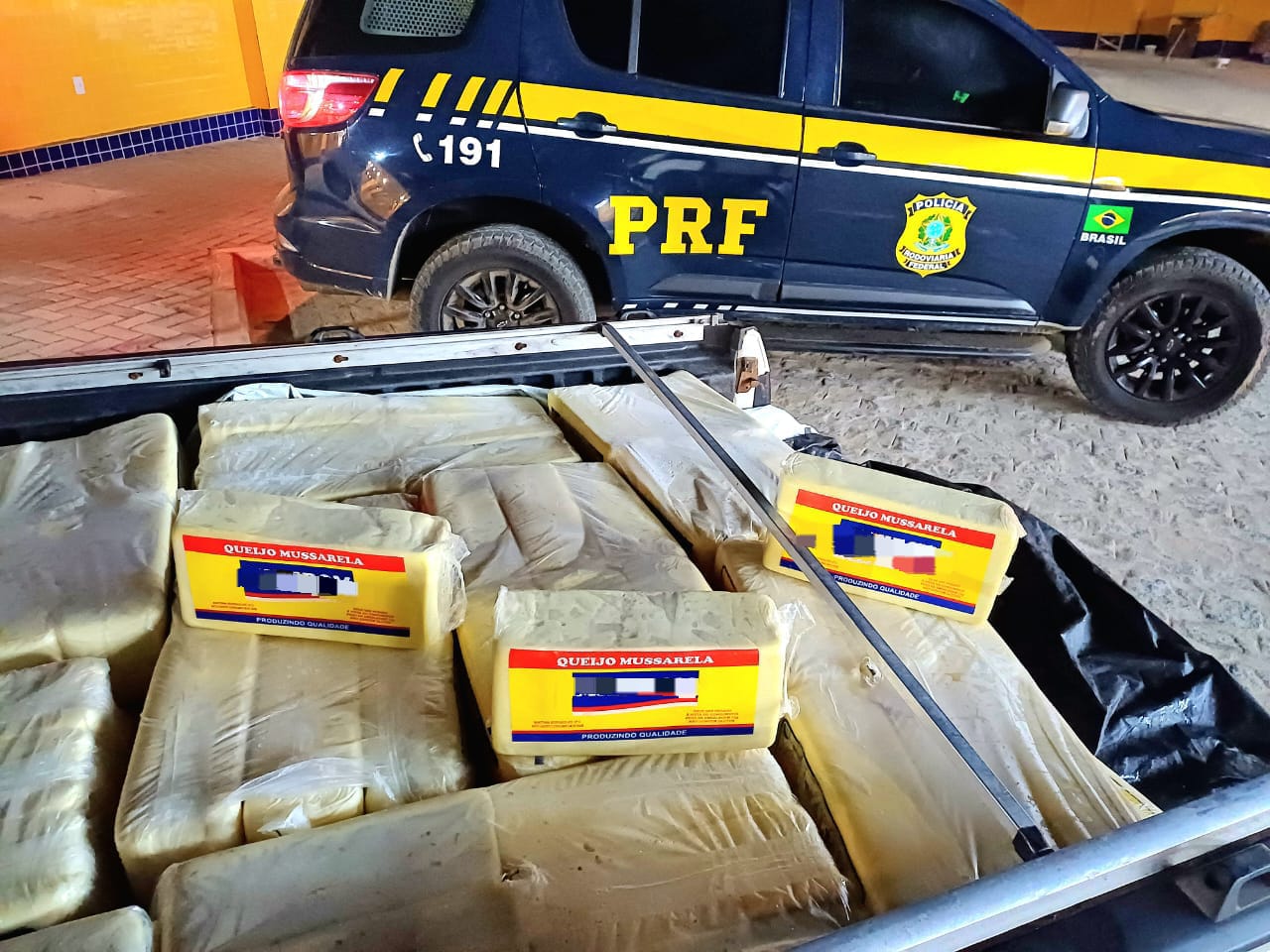 Queijos estavam sem nota fiscal também/Foto: PRF Queijos estavam sem nota fiscal também/Foto: PRF