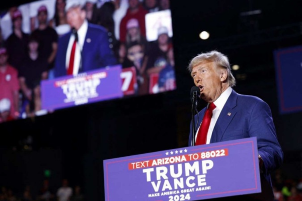 Faltando apenas algumas semanas para uma eleição acirrada entre Donald Trump e Kamala Harris, as pesquisas mostram uma grande divisão de gênero entre os eleitores/Crédito: Anna Moneymaker/Getty Images/AFP Faltando apenas algumas semanas para uma eleição acirrada entre Donald Trump e Kamala Harris, as pesquisas mostram uma grande divisão de gênero entre os eleitores/Crédito: Anna Moneymaker/Getty Images/AFP