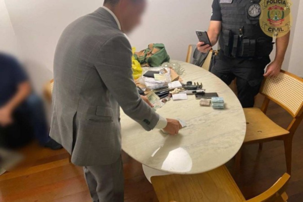 Segundo a PCDF, as investigações apontam possíveis irregularidades no contrato de gestão firmado entre a Secretaria de Agricultura, Abastecimento e Desenvolvimento Rural (Seagri) e o Serviço Social Autônomo Parque Granja do Torto/Crédito: Divulgação/PCDF Segundo a PCDF, as investigações apontam possíveis irregularidades no contrato de gestão firmado entre a Secretaria de Agricultura, Abastecimento e Desenvolvimento Rural (Seagri) e o Serviço Social Autônomo Parque Granja do Torto/Crédito: Divulgação/PCDF