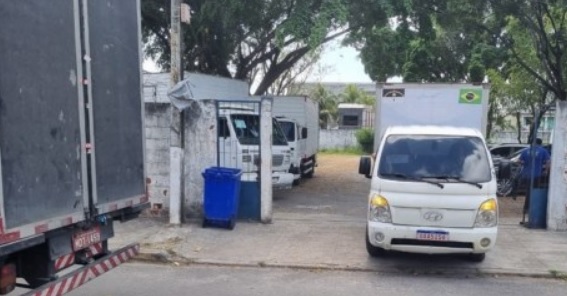 Caminhões com urnas eletrônicas seguiram para Olinda e Paulista/Foto: TRE-PE Caminhões com urnas eletrônicas seguiram para Olinda e Paulista/Foto: TRE-PE