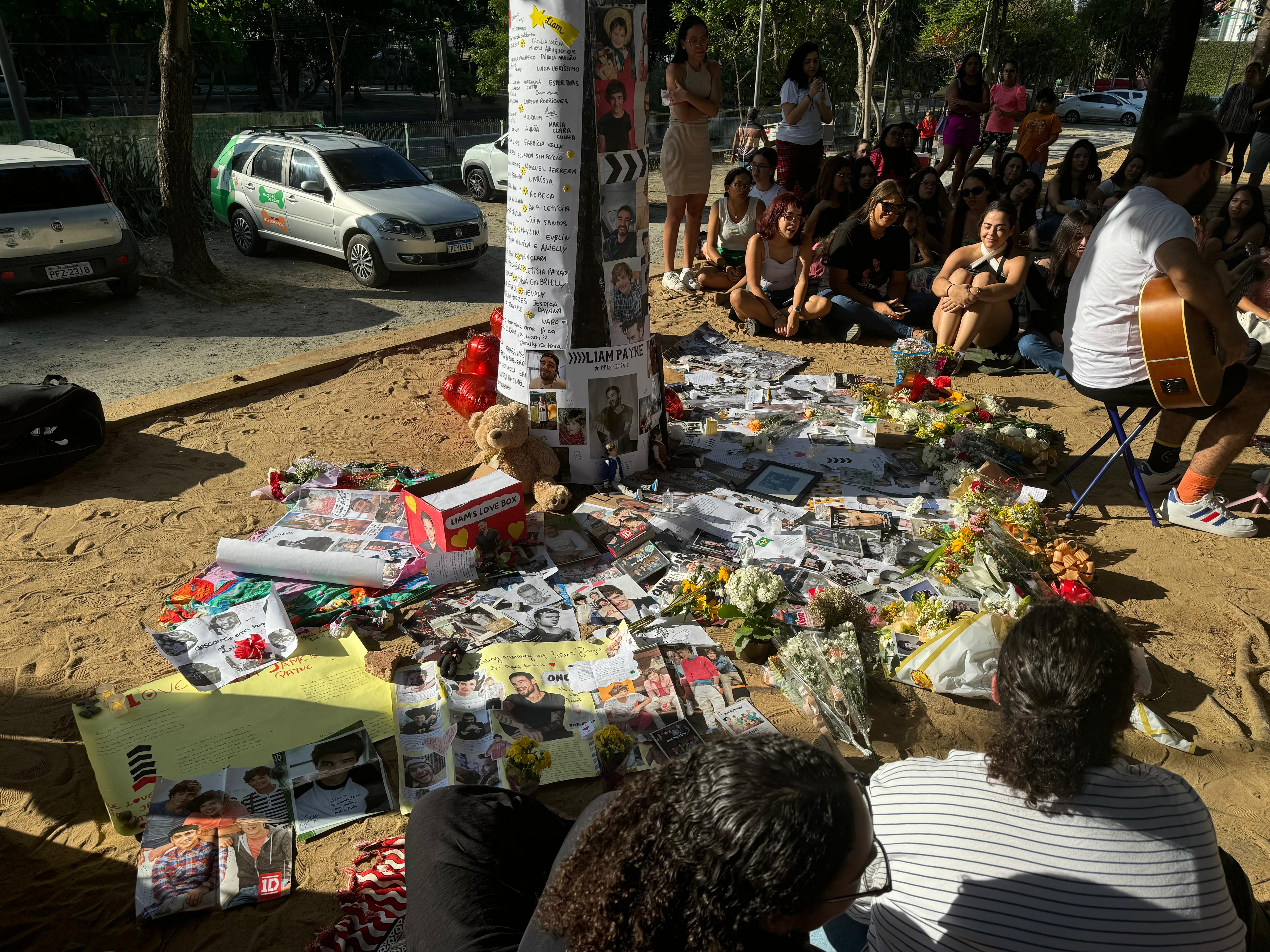 Memorial para o cantor britânico aconteceu neste domingo (27) no Parque Dona Lindu/Foto: Cortesia Memorial para o cantor britânico aconteceu neste domingo (27) no Parque Dona Lindu/Foto: Cortesia
