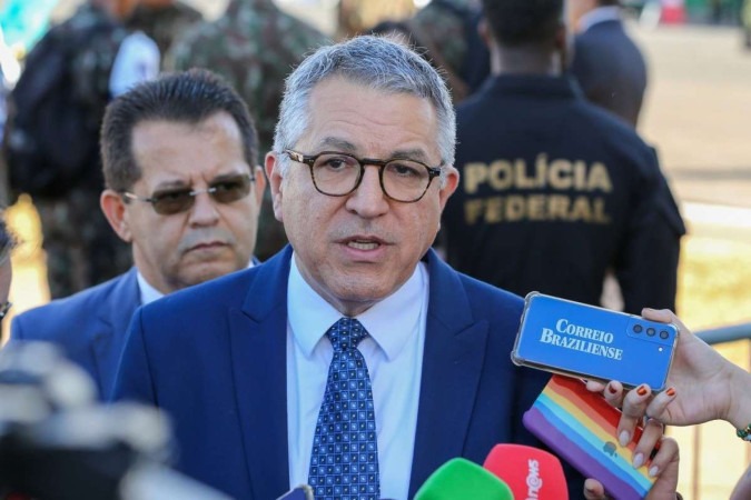 "Tenho certeza absoluta que o PT vai, tem que fazer, uma avaliação profunda desse debate das eleições municipais", disse o ministro Alexandre Padilha/foto: Fabio Rodrigues-Pozzebom/Agência Brasil "Tenho certeza absoluta que o PT vai, tem que fazer, uma avaliação profunda desse debate das eleições municipais", disse o ministro Alexandre Padilha/foto: Fabio Rodrigues-Pozzebom/Agência Brasil