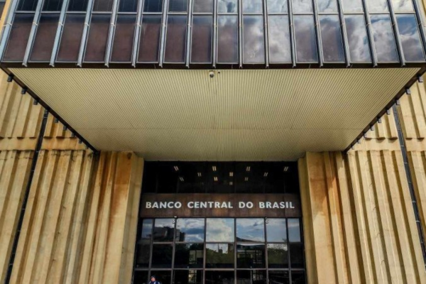 Pressões inflacionárias crescentes devem fazer Banco Central manter aperto na política monetária/Crédito: Rafa Neddermeyer/Agencia Brasil Pressões inflacionárias crescentes devem fazer Banco Central manter aperto na política monetária/Crédito: Rafa Neddermeyer/Agencia Brasil