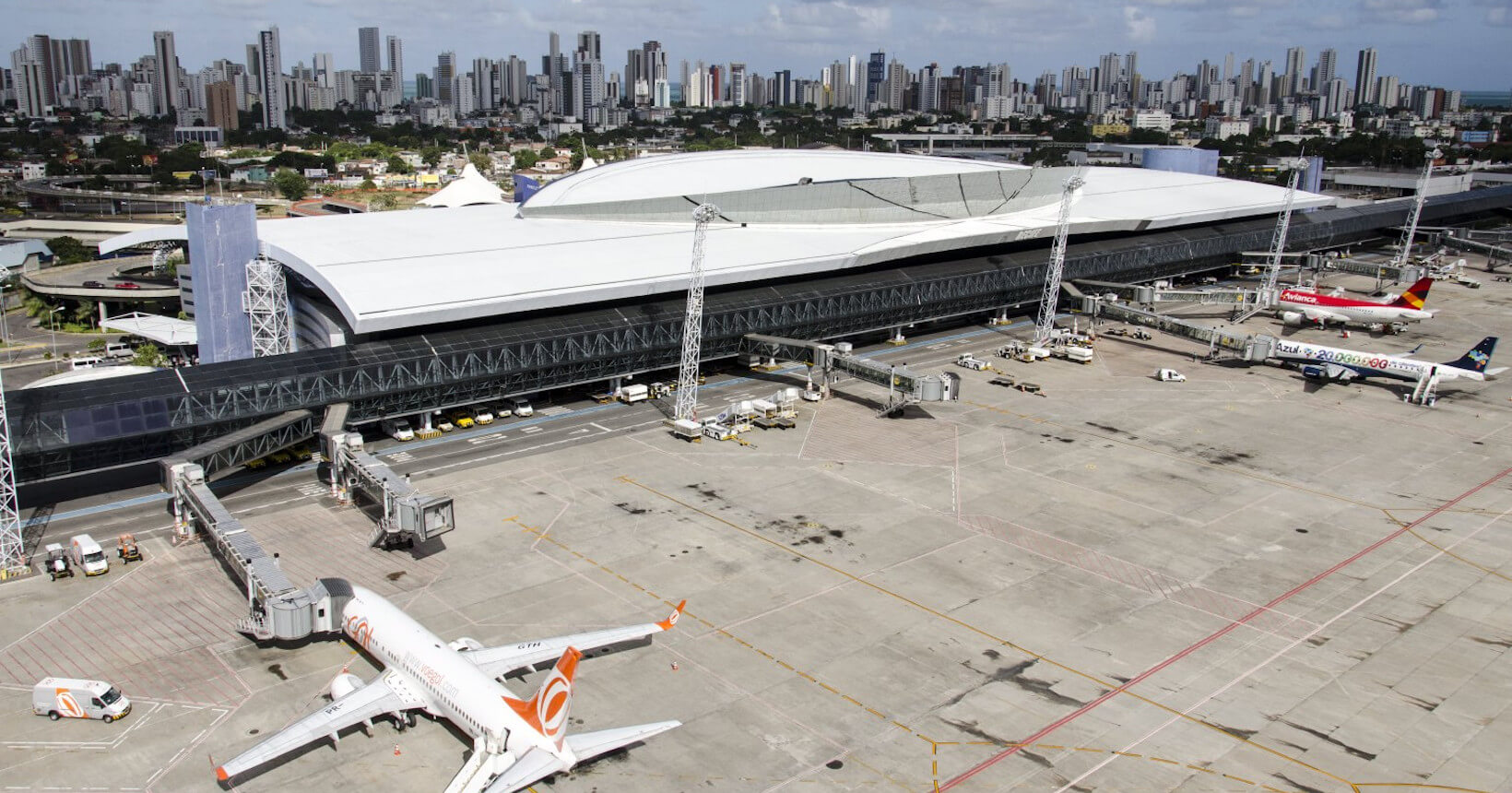 Segundo a Aena, o objetivo da manutenção na pista é garantir a segurança operacional./Foto: Divulgação/Aena