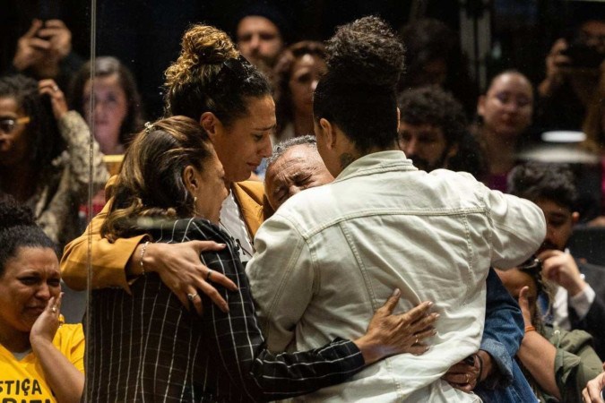 Anielle Franco e familiares durante o anúncio da condenação dos assassinos de Marielle Franco e Anderson Gomes/foto: BRUNNO DANTAS-TJRJ