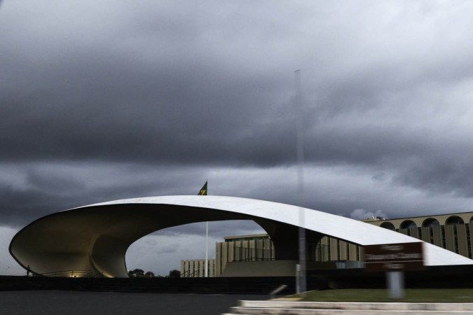 Com a conclusão do Inquérito Policial Militar, a investigação será enviada ao Ministério Público Militar que decidirá se vai apresentar denúncia contra os coronéis/foto: MARCELLO CASALJR/ AGÊNCIA BRASIL Com a conclusão do Inquérito Policial Militar, a investigação será enviada ao Ministério Público Militar que decidirá se vai apresentar denúncia contra os coronéis/foto: MARCELLO CASALJR/ AGÊNCIA BRASIL