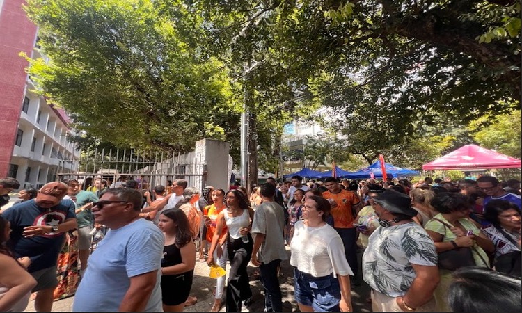 O Exame Nacional do Ensino Médio (ENEM) 2024, realizado nesta domingo, contou com 4.325.960 inscritos, dos quais 73,4% compareceram aos locais de prova/Foto: Francisco Silva/DP foto